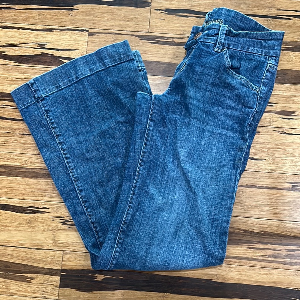 Women’s American Eagle Bell Bottom Jeans